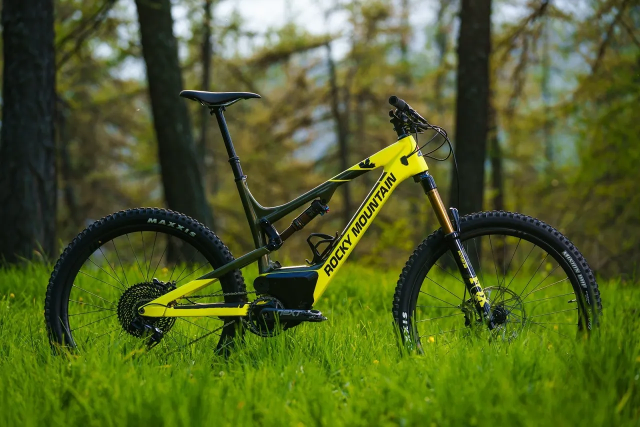 Zdjęcie E-MTB en España: Guía completa para elegir tu bici eléctrica de montaña