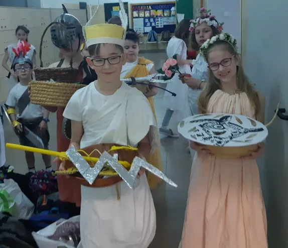 Zdjęcie Jak zrobić strój Zeusa: 8 kroków do perfekcyjnego przebrania