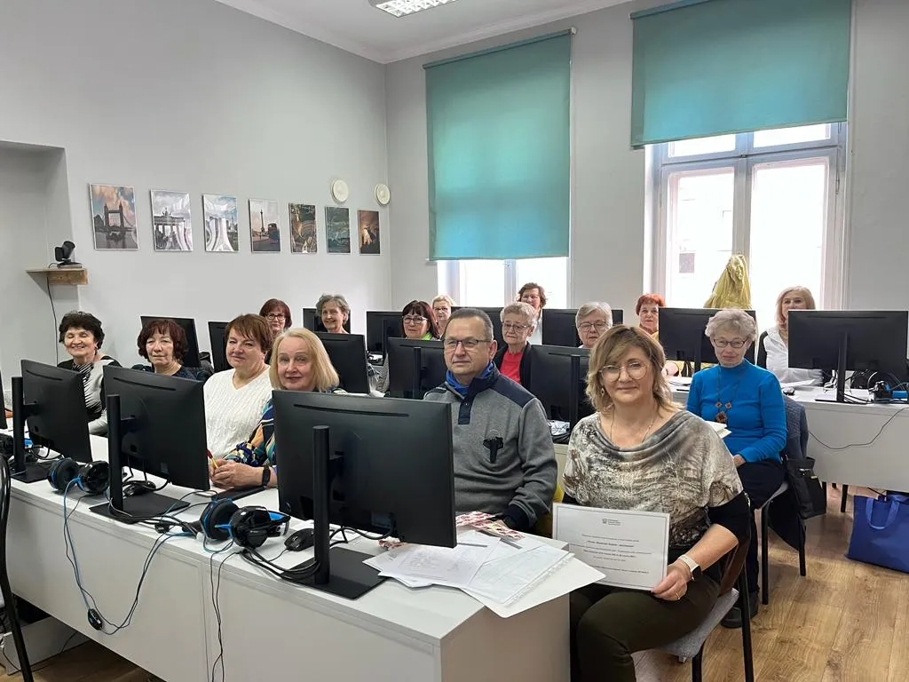 Zdjęcie Uniwersytet Trzeciego Wieku Nysa - Odkryj ciekawe programy dla seniorów