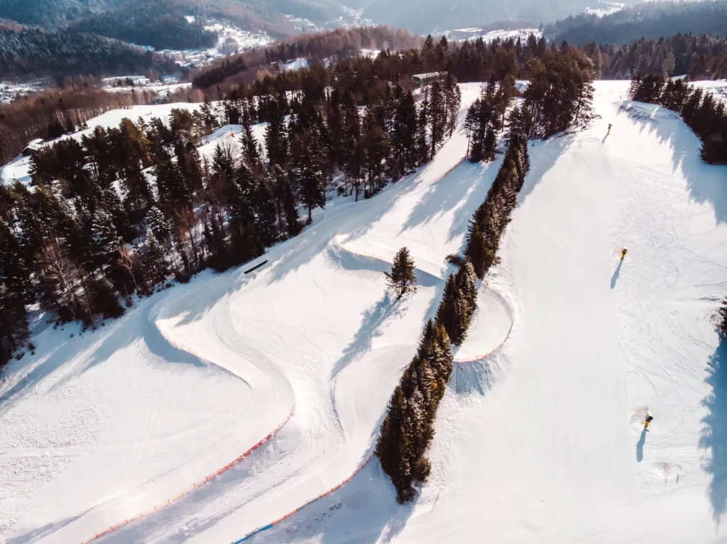 Zdjęcie Słotwiny snowpark - najlepsze strefy dla każdego poziomu umiejętności