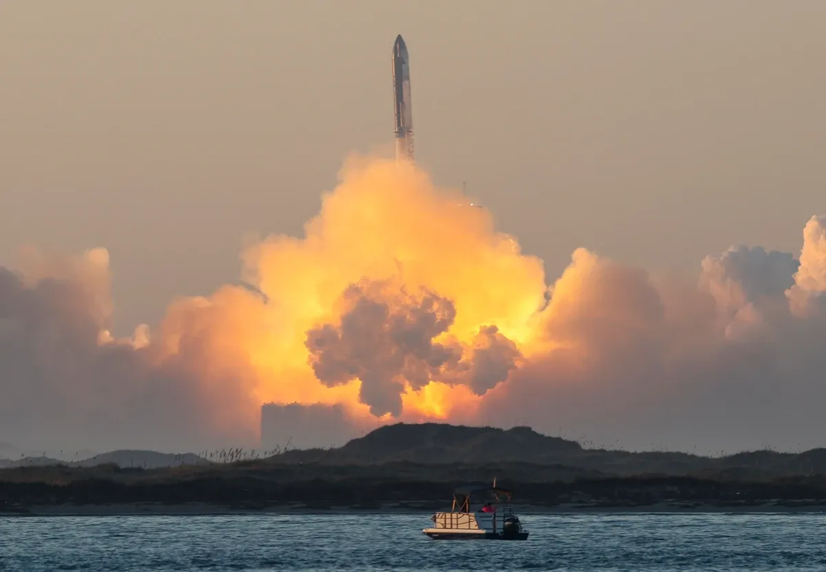 Zdjęcie Awaria SpaceX Starship: Statek kosmiczny gwałtownie eksplodował w przestrzeni
