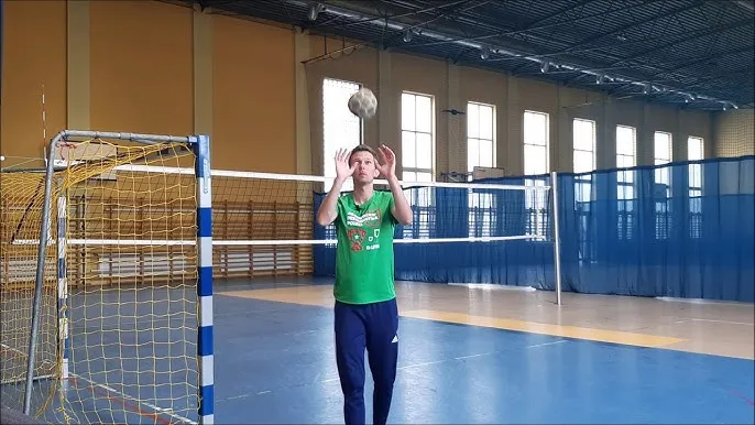 Zdjęcie Jak zrobić wkrętkę w piłce ręcznej – prosta technika i skuteczne ćwiczenia