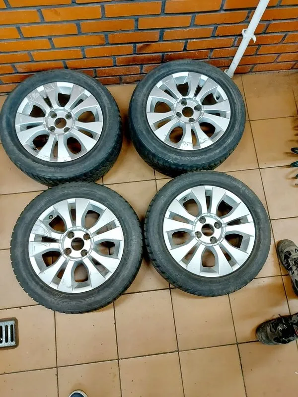 Zdjęcie Jak wybrać idealne felgi do Citroëna Berlingo II? Porady i najlepsze opcje