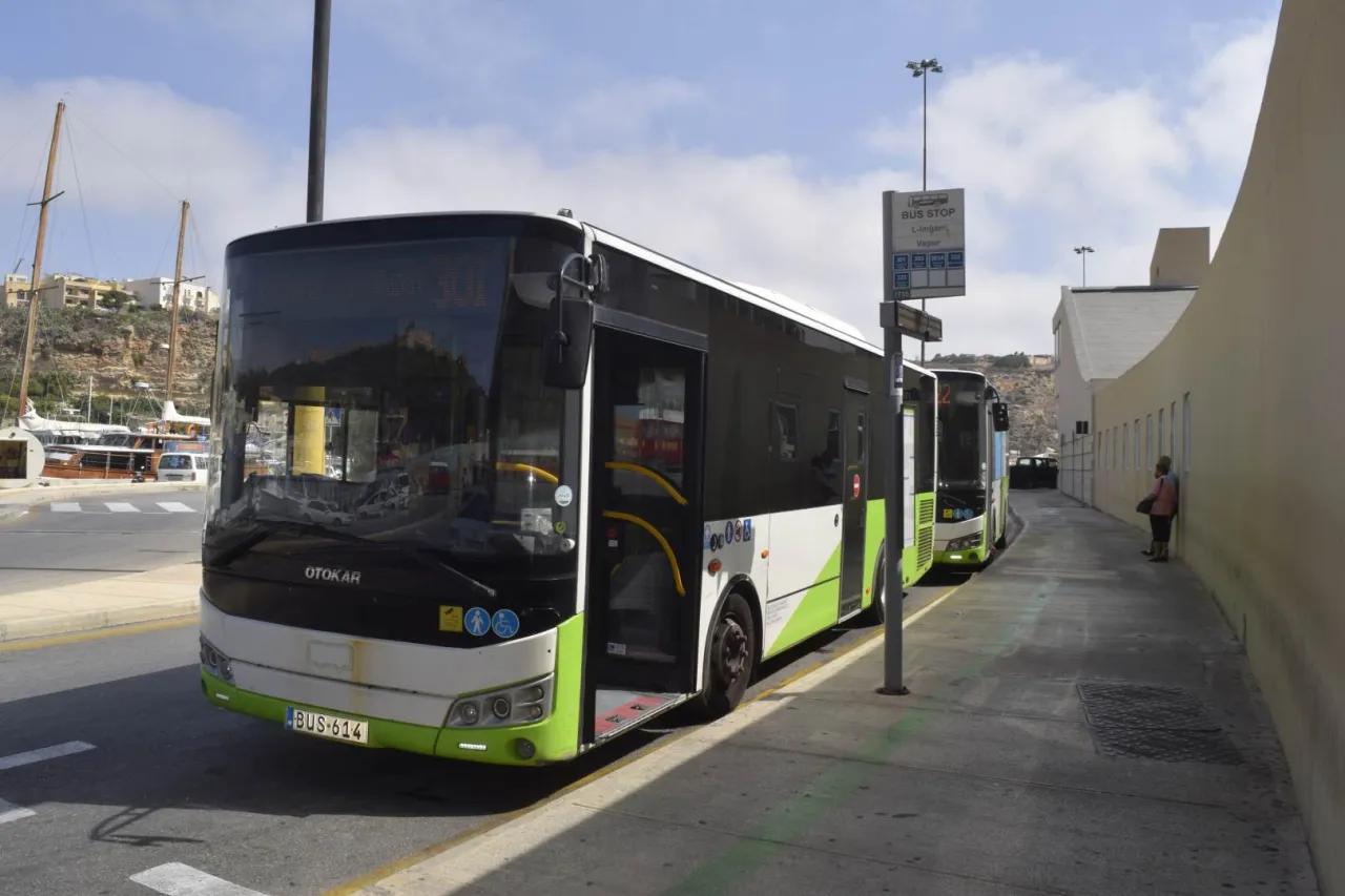 Zdjęcie Jak poruszać się po Malcie: najlepsze sposoby i pułapki transportowe