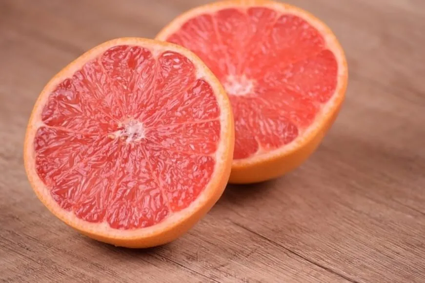 Zdjęcie Kiedy jest sezon na grejpfruty i jak wybrać najlepsze owoce?
