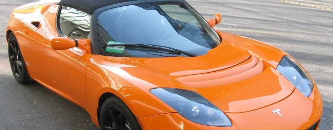 Zdjęcie Ile kosztuje Tesla Roadster? Ceny nowych i używanych modeli w Polsce