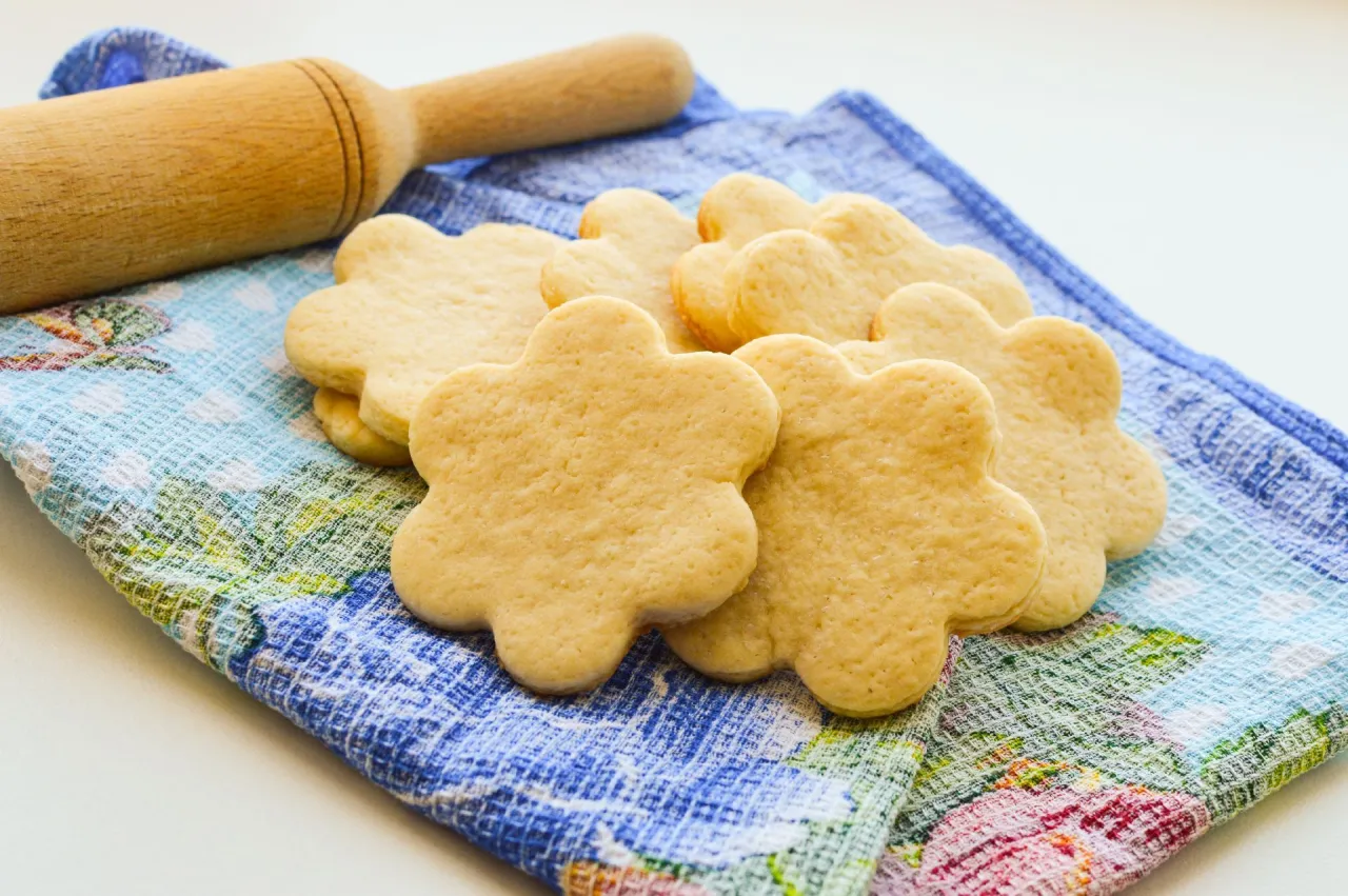 Zdjęcie Ile piec ciastka kruche, aby były idealnie chrupiące i pyszne