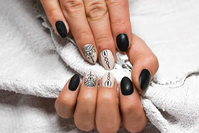 Zdjęcie Jak dobrze zrobić manicure hybrydowy i uniknąć najczęstszych błędów