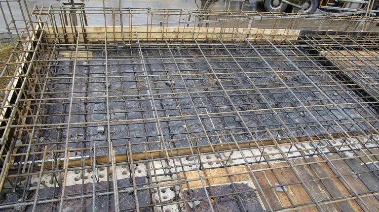 Zdjęcie Zbrojenie minimalne w konstrukcjach żelbetowych – uniknij kruchych zniszczeń