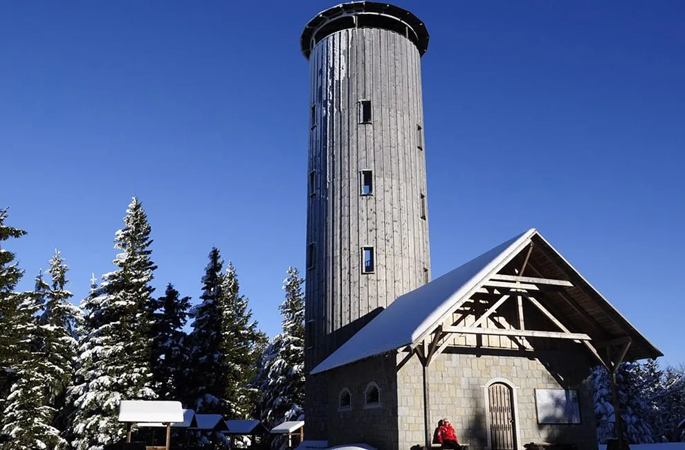 Zdjęcie Wieża widokowa w Lądku-Zdroju: magiczna panorama Sudetów