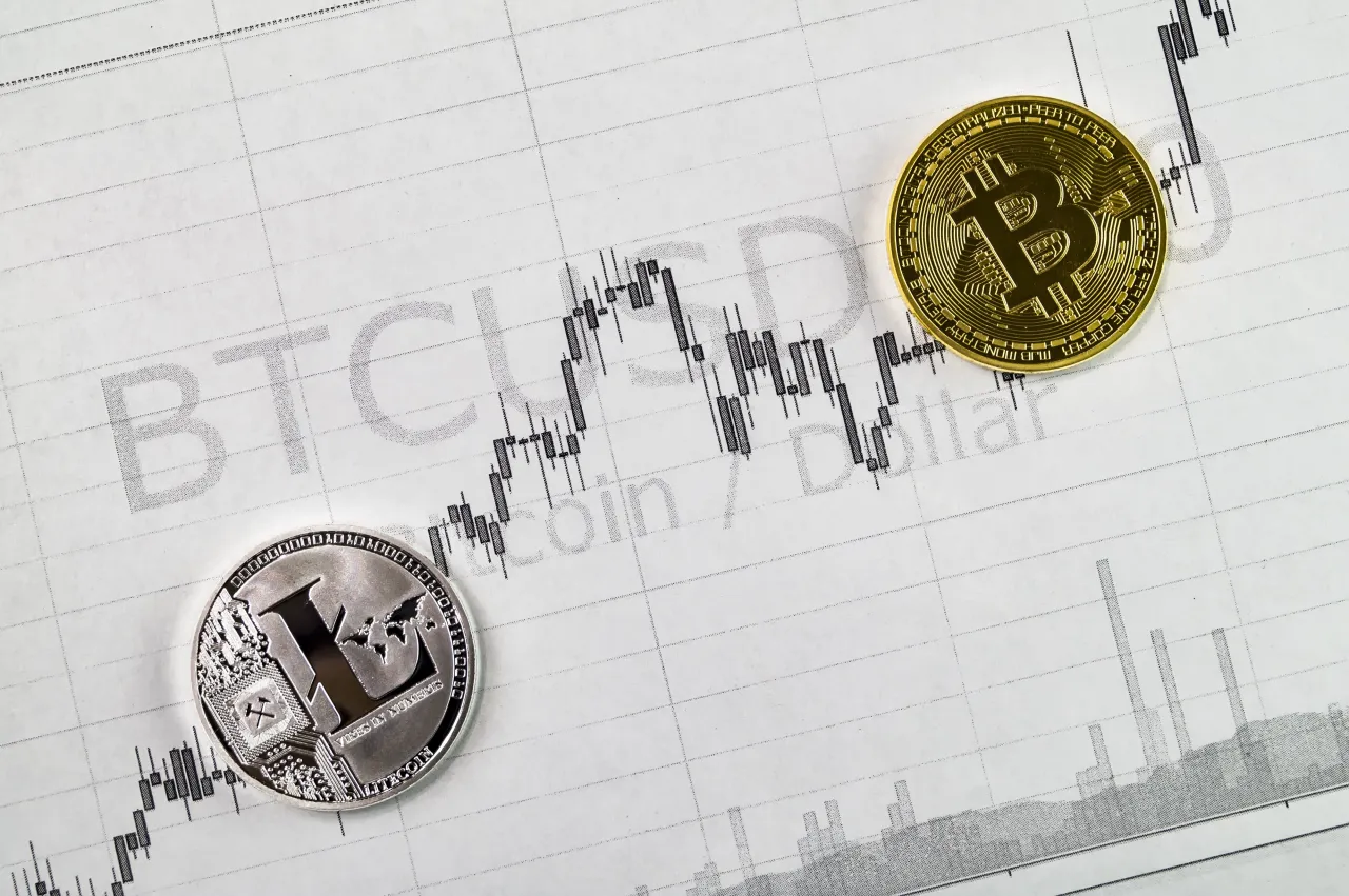 Zdjęcie Co to są altcoiny i dlaczego są kluczowe w kryptowalutach?