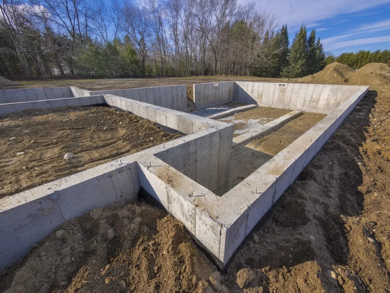Zdjęcie Ile stali na fundament 100m2? Poznaj dokładne wymagania i oszczędności