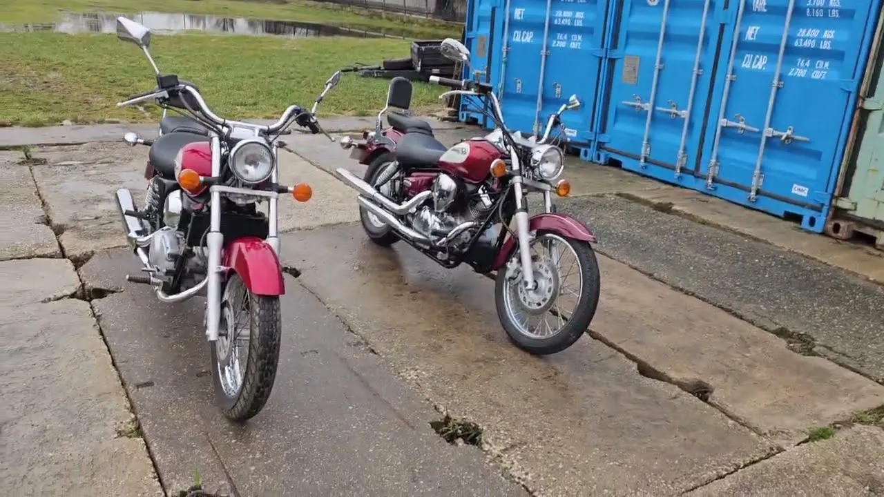Zdjęcie Yamaha Drag Star 125 czy Honda Shadow 125 – która jest lepsza?