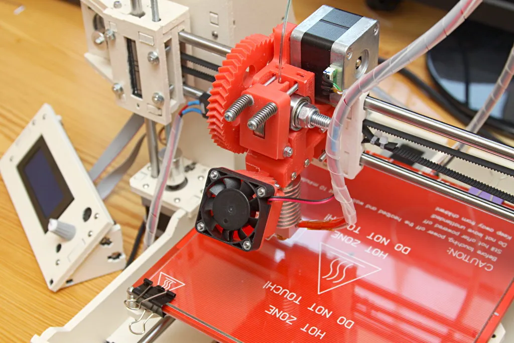 Zdjęcie Jak zbudować drukarkę 3D DIY: kompletny poradnik dla majsterkowiczów
