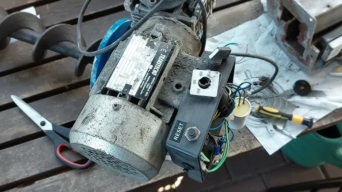 Zdjęcie Gdzie jest kondensator w piecu na ekogroszek? Oto kluczowe informacje