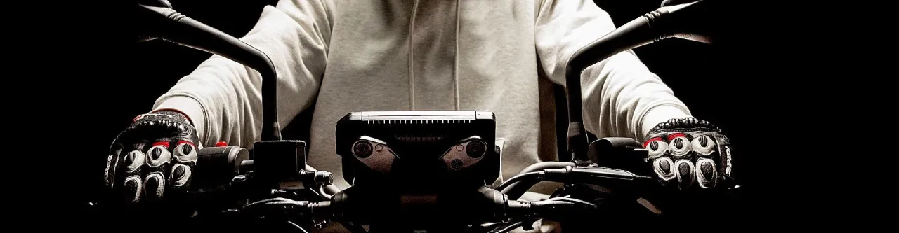 Zdjęcie Dónde está el embrague de la moto y cómo evitar problemas comunes