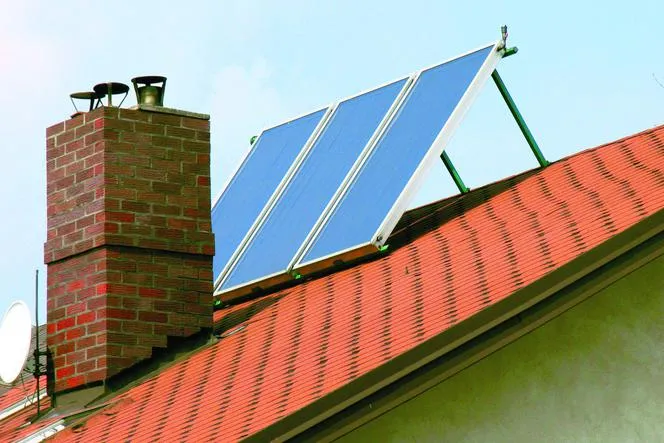 Zdjęcie Wszystko, co musisz wiedzieć o solarnych podgrzewaczach wody - Zalety, wady i zasada działania