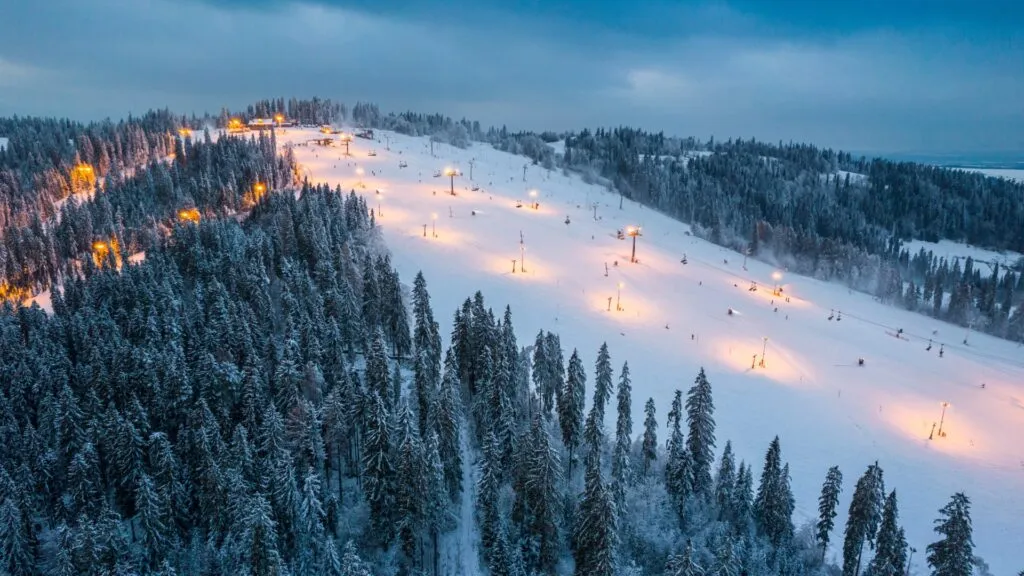 Zdjęcie Kiedy rusza sezon narciarski w Polsce? Daty, czynniki, ośrodki