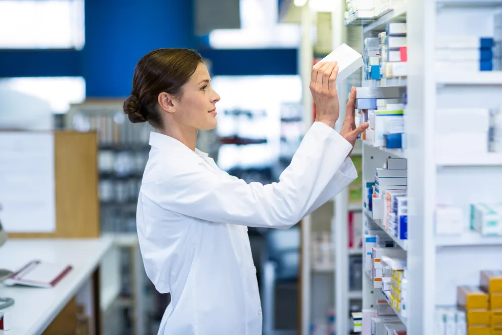 Zdjęcie Farmacja praca po studiach: najlepsze możliwości kariery i wynagrodzenia
