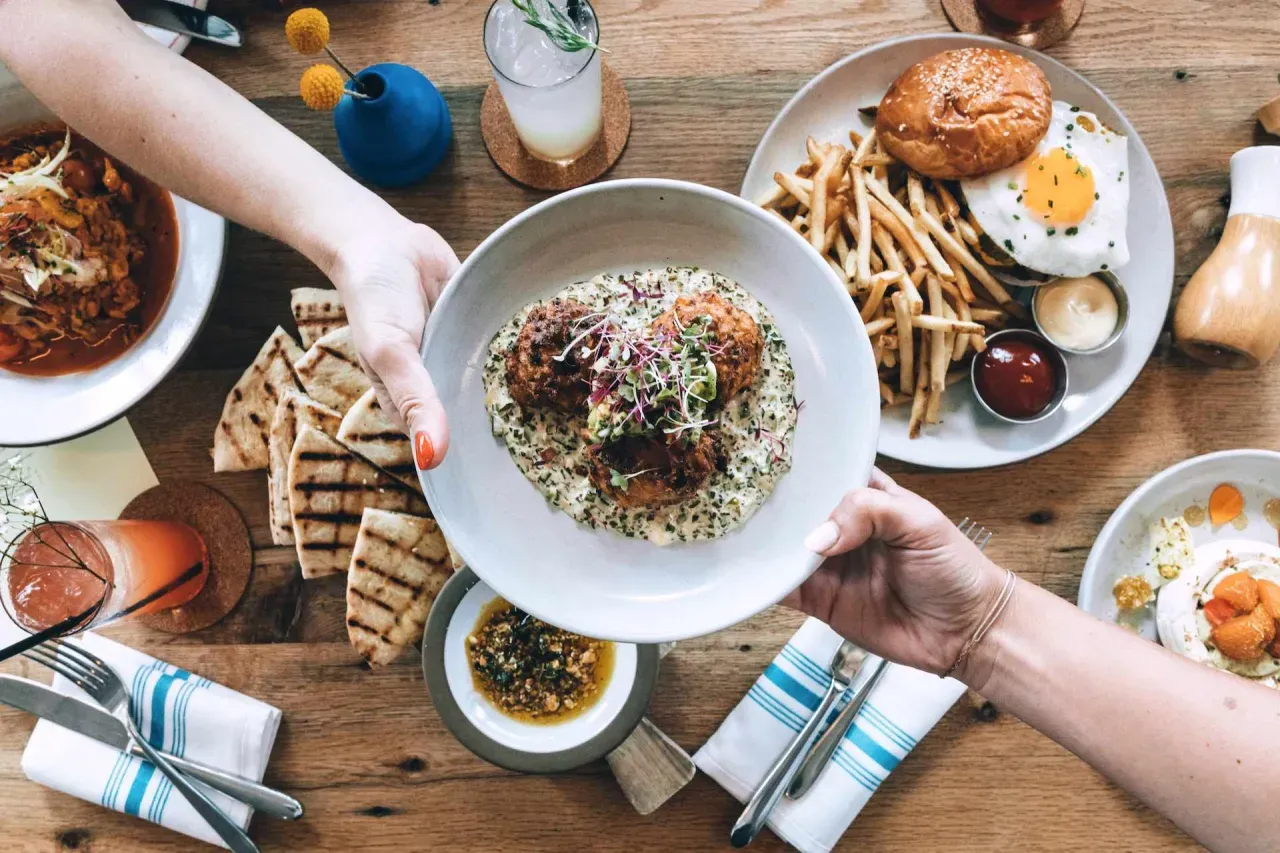 Zdjęcie Gdzie zjeść w Karlowych Warach? Odkryj najlepsze restauracje