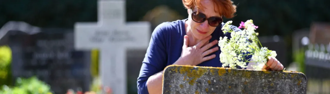 Zdjęcie Jak sprawdzić datę pogrzebu w Lesznie i uniknąć nieprzyjemnych niespodzianek