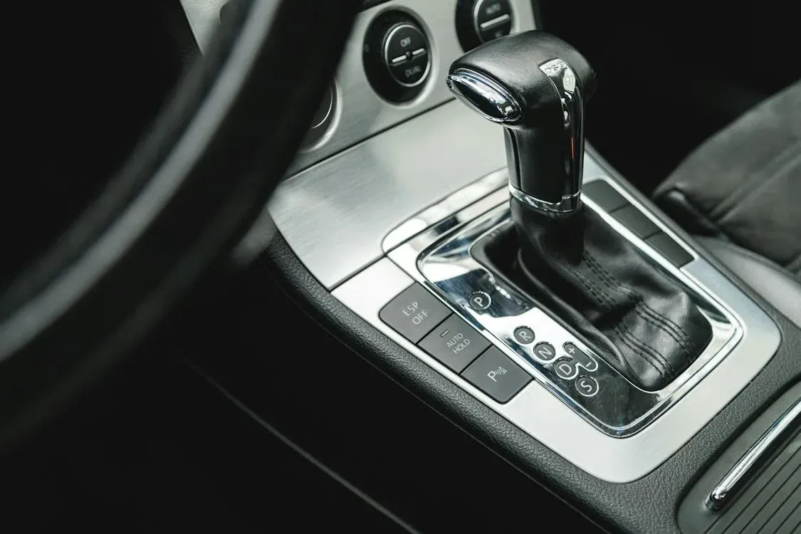Zdjęcie Czy w automacie jest sprzęgło? Odkryj różnice między systemami biegów