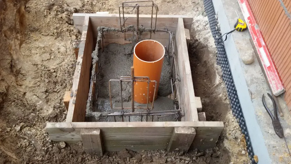 Zdjęcie Jak zrobić fundament pod pompę ciepła - uniknij najczęstszych błędów