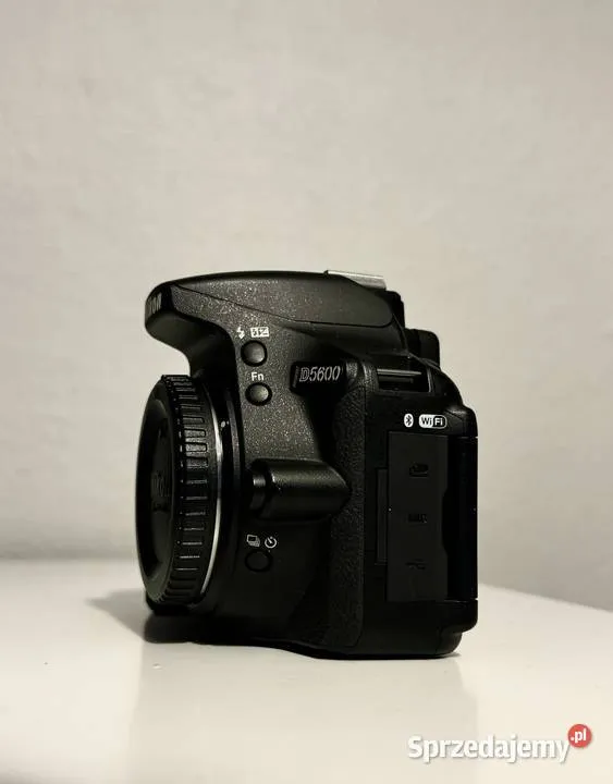 Zdjęcie Lustrzanka Wikipedia - Kluczowe informacje o aparatach fotograficznych