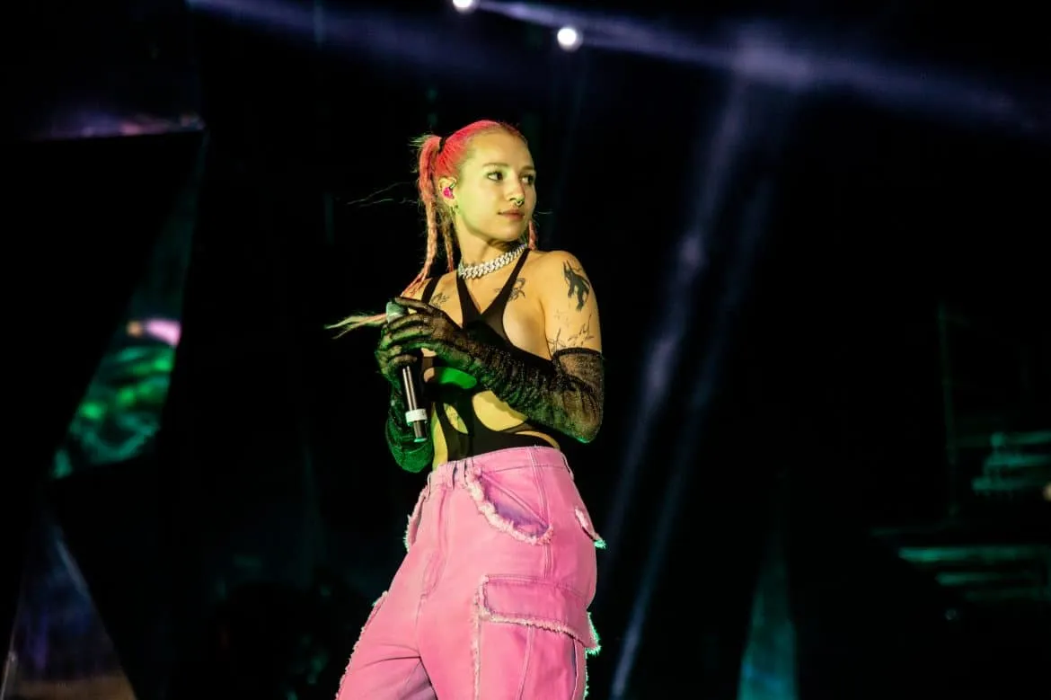 Zdjęcie Ile trwa koncert Young Leosia? Sprawdź, co warto wiedzieć o czasie trwania