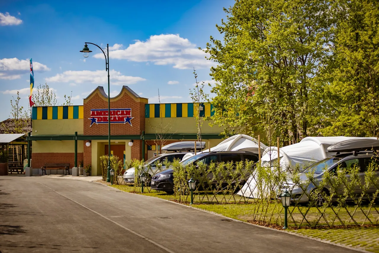 Zdjęcie Ile kosztuje nocleg w Energylandii? Ceny, porady i ukryte koszty