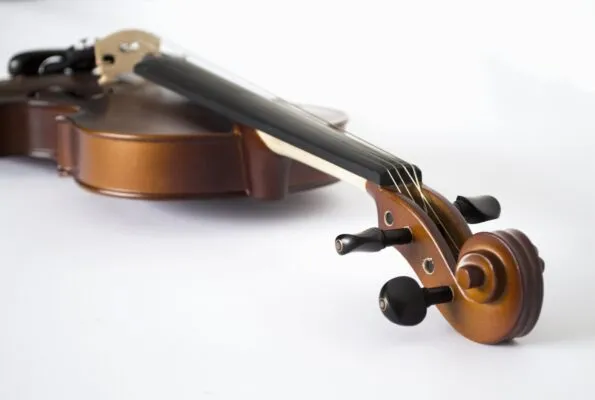 Zdjęcie Jakie skrzypce dla dziecka? Kluczowe wskazówki przy wyborze instrumentu