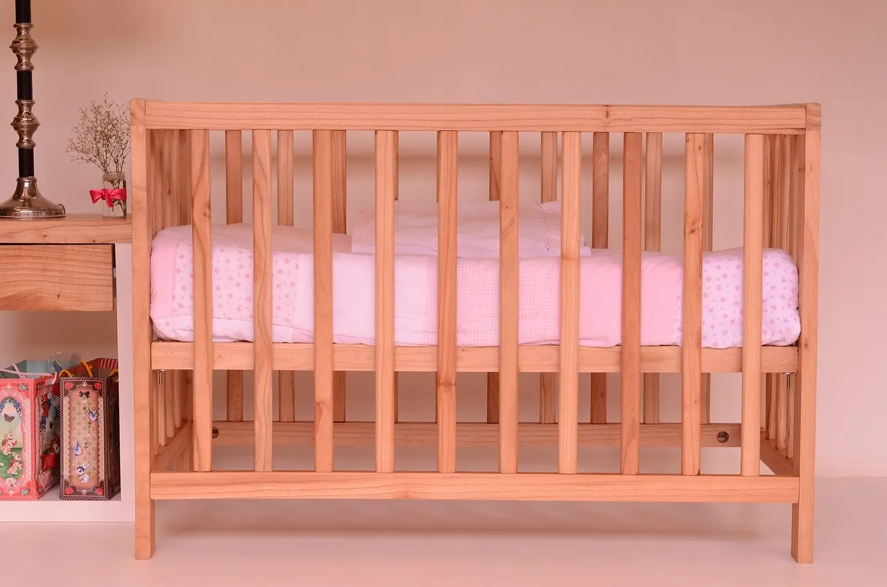 Zdjęcie Jak zrobić łóżko dla dziecka: DIY krok po kroku - poradnik