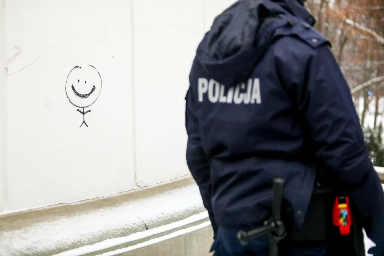 Zdjęcie Jak wypełnić oświadczenie majątkowe policjanta - uniknij błędów