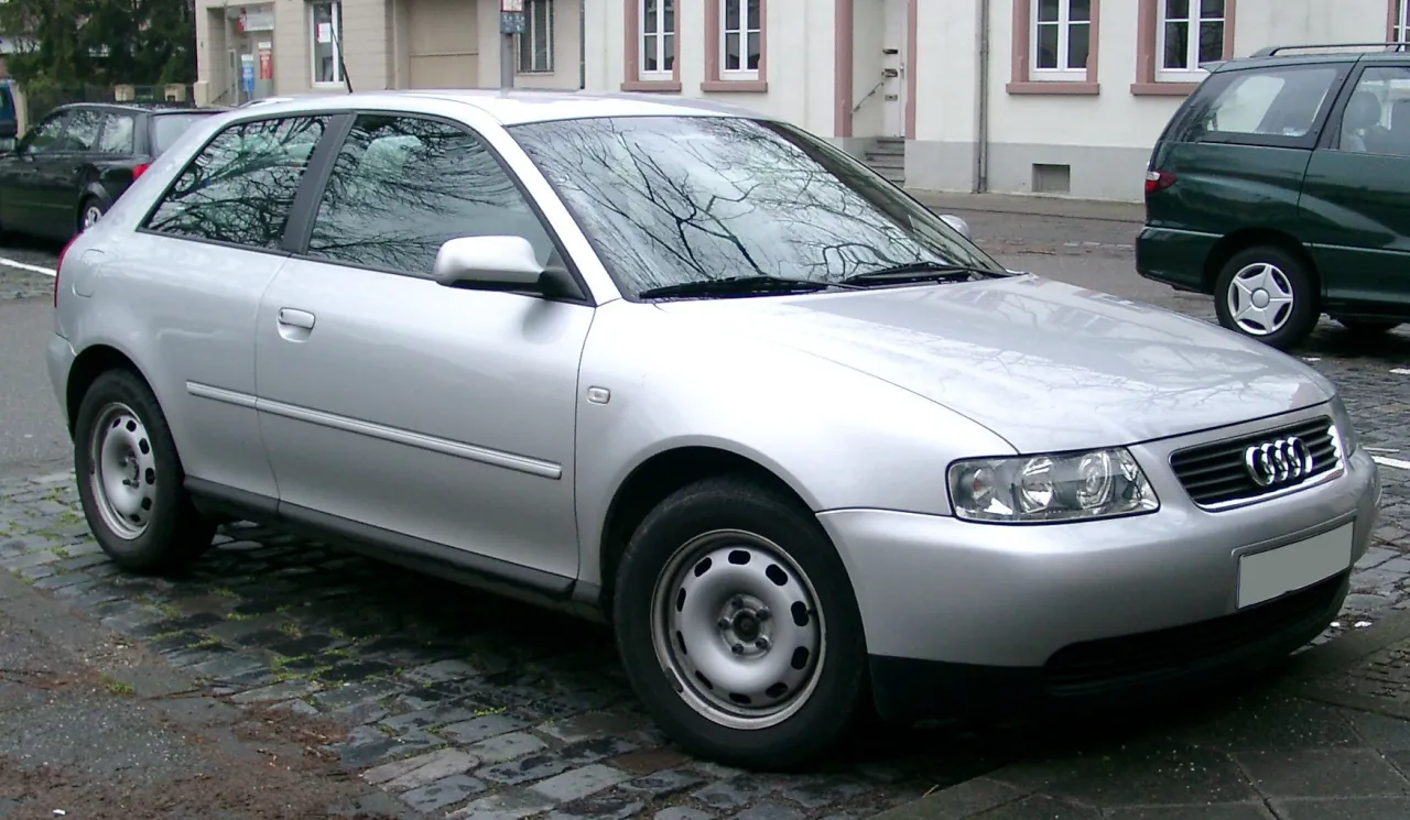 Zdjęcie Gdzie jest kod silnika Audi A3 8L? Oto miejsca, które musisz znać