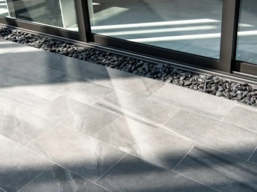 Zdjęcie Jaki gres na balkon - wybierz mrozoodporny i stylowy materiał