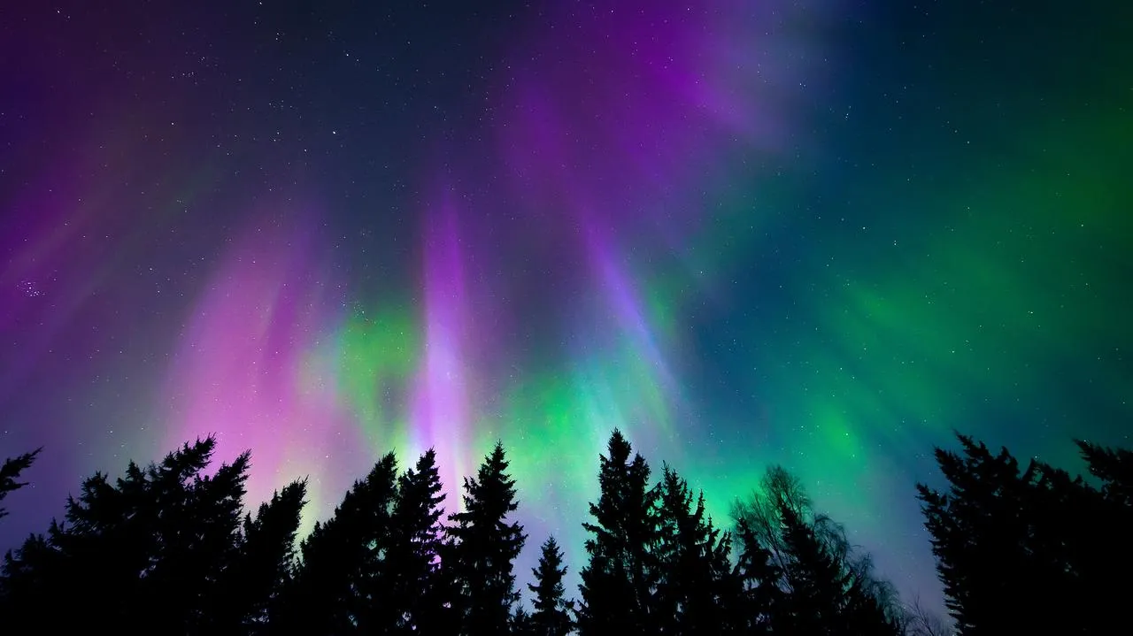 Zdjęcie Jakie urządzenia pozwalają obserwować zjawiska atmosferyczne w praktyce?
