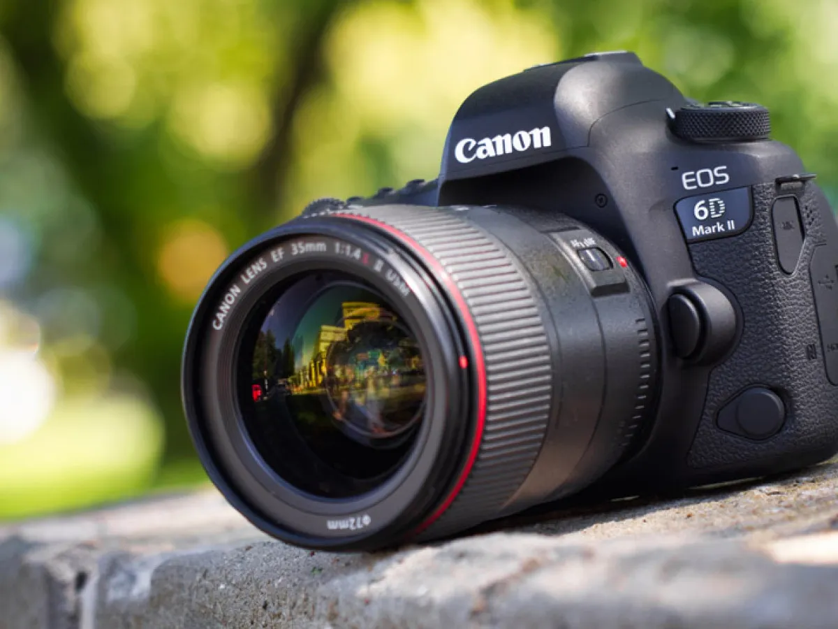 Zdjęcie Najlepsze obiektywy do Canon EOS 6D Mark II - unikaj słabych wyborów