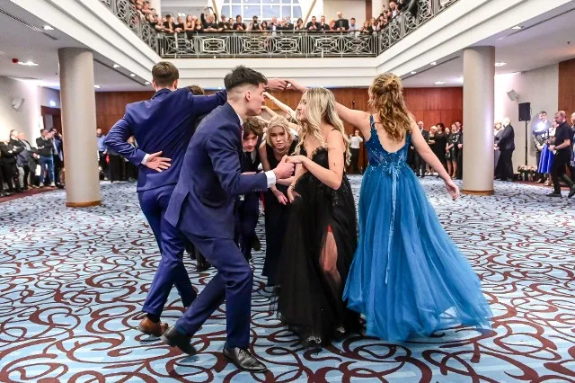 Zdjęcie Bal maturalny w trendzie Gdańsk-Kłajpeda: Czy to nowa moda?
