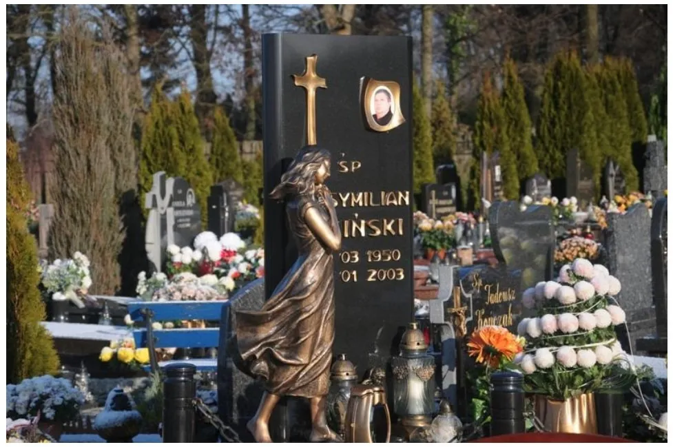 Zdjęcie Jak sprawdzić datę pogrzebu w Koszalinie i uniknąć nieporozumień