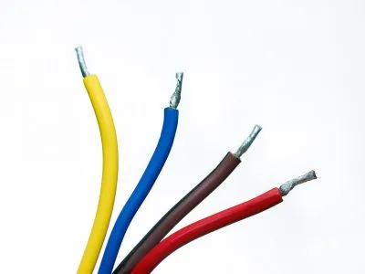 Zdjęcie Gdzie wyrzucać kable? Uniknij problemów z elektrośmieciami