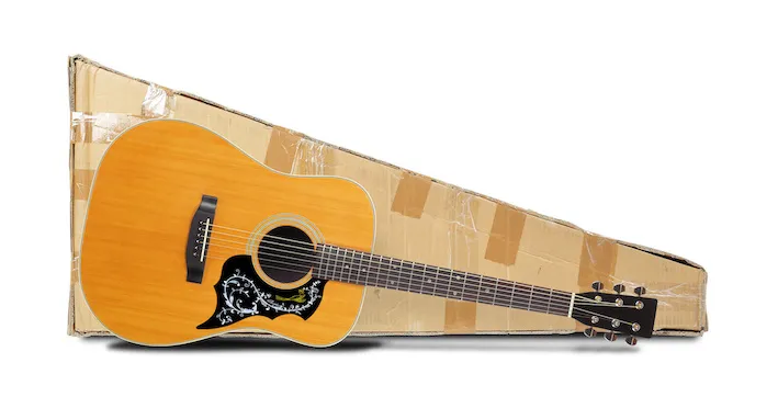 Zdjęcie Jak zapakować gitarę do wysyłki, aby uniknąć uszkodzeń i strat