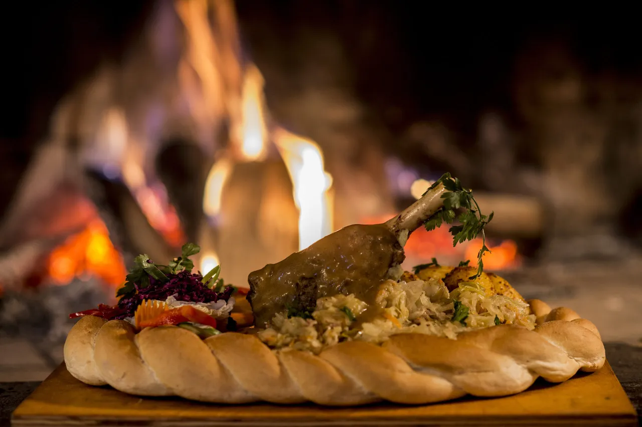 Zdjęcie Szczyrk gdzie zjeść: Odkryj najlepsze restauracje z lokalną kuchnią