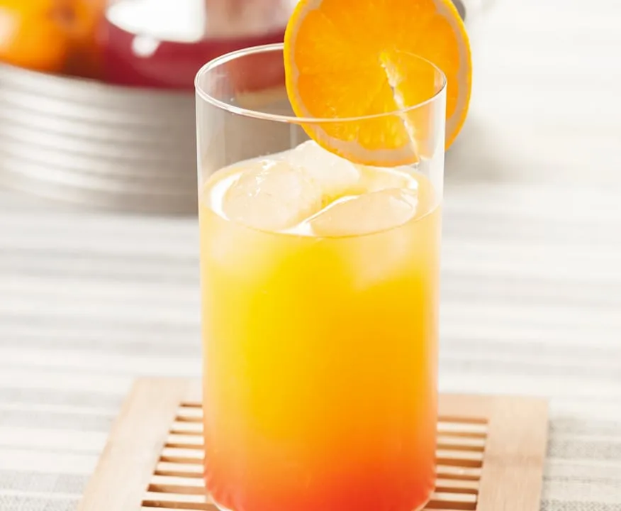 Zdjęcie Jak przygotować idealne drinki tequila sunrise - prosty przepis i wskazówki
