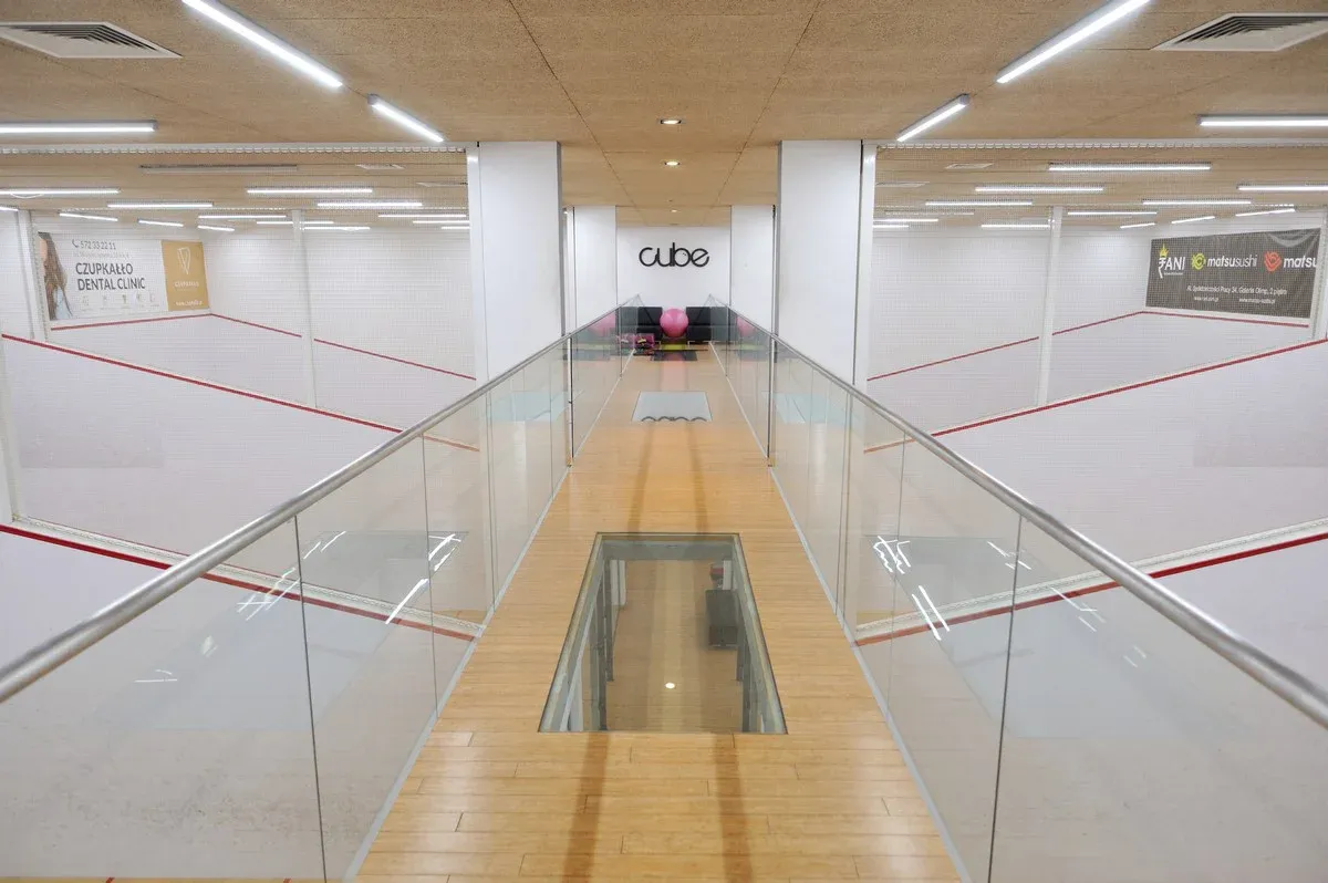 Zdjęcie Najlepsze miejsca do gry w squash w Lublinie - odkryj możliwości