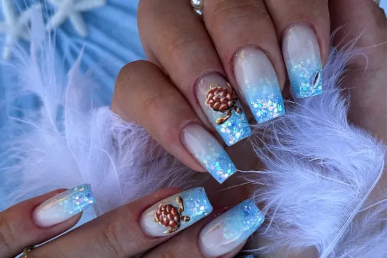 Zdjęcie Glitzer-Nägel Sommer 2026: Trends & DIY-Tipps für funkelnde Looks