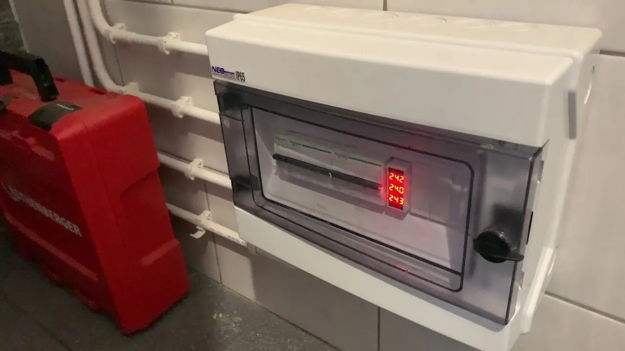 Zdjęcie Pompa ciepła 9 kW – jakie zabezpieczenia zapewnią bezpieczeństwo?