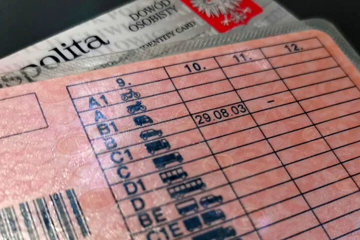 Zdjęcie Czy na kemping trzeba mieć prawo jazdy? Oto, co musisz wiedzieć