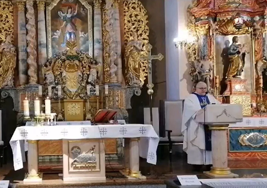 Zdjęcie Różaniec w kościele – odkryj godziny nabożeństw w twojej parafii