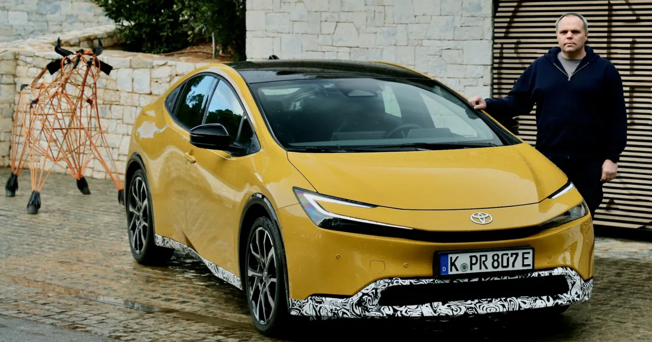 Zdjęcie Co to znaczy prius? Odkryj jego znaczenie i historię modelu