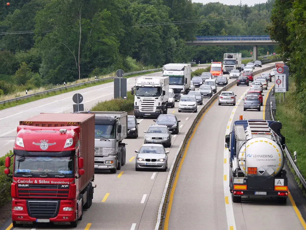 Zdjęcie Ile jest kierowców w Polsce? Zaskakujące statystyki i wyzwania sektora